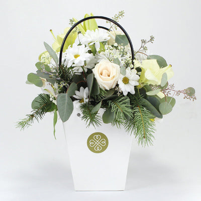 Canastillo de Flores, Rosas, y Lilium Blancos - SUPER GRANDE